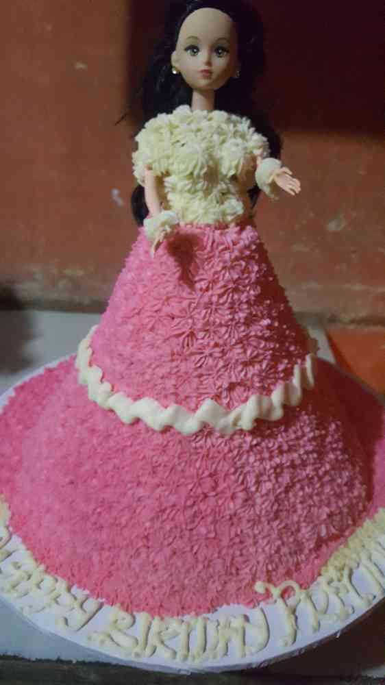 CHARRACTER CAKES IN OJO, LAGOS. DPQENTWORLD. 08034809897